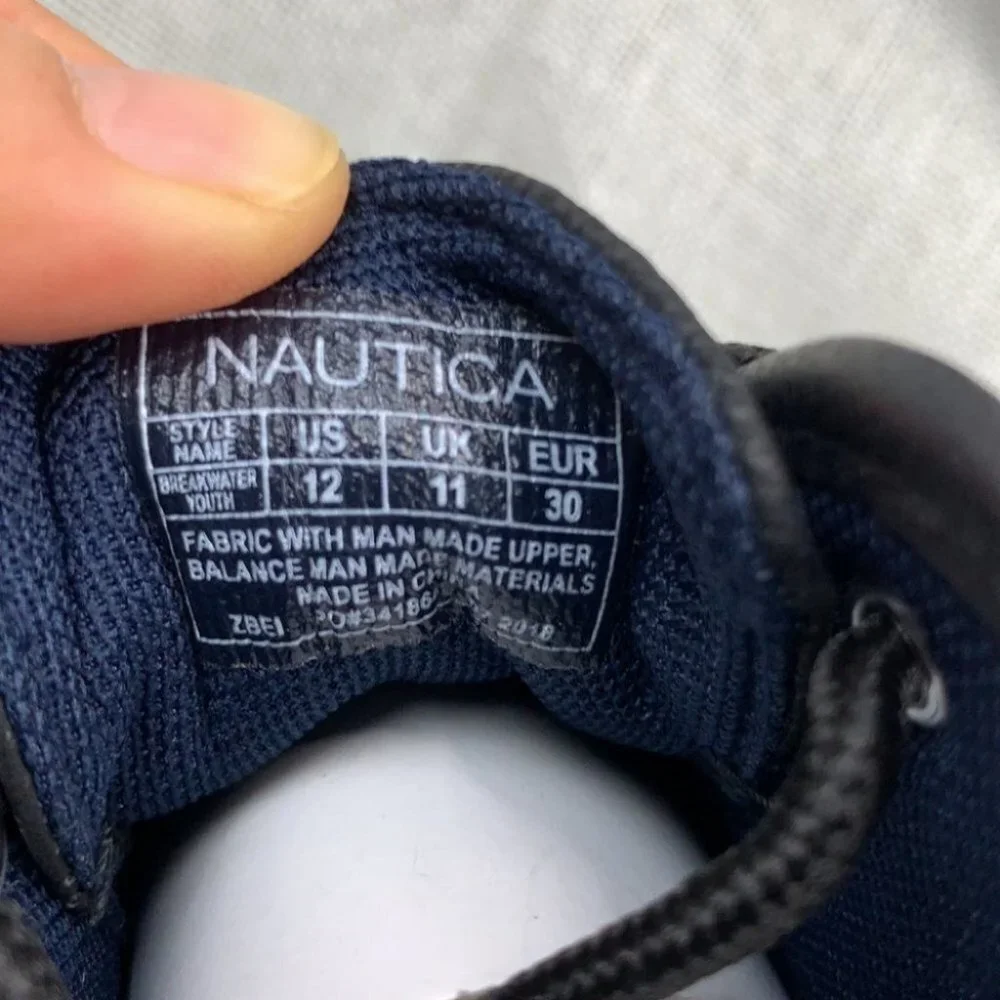 NWOT Nautica breakwater youth black tumbled boot 12